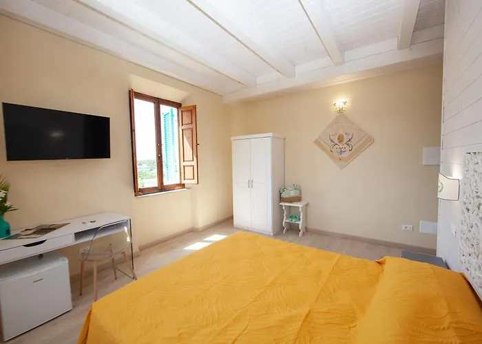 Le Api 4* מרינה די קמפו