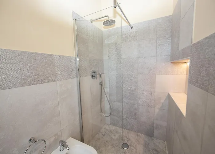 Le Api בית הארחה