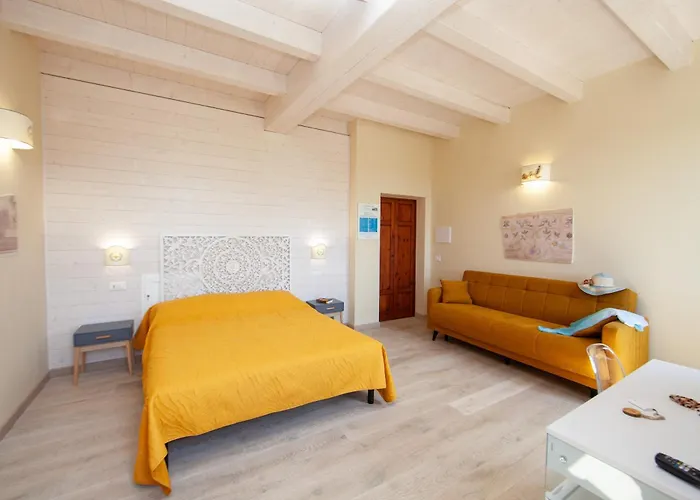 Le Api מרינה די קמפו