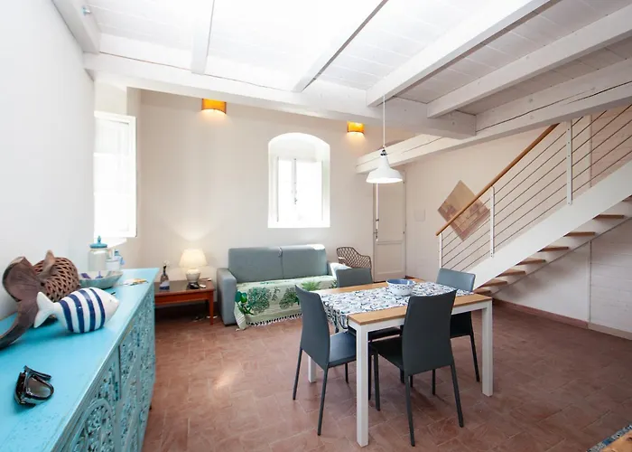 Le Api 4* מרינה די קמפו