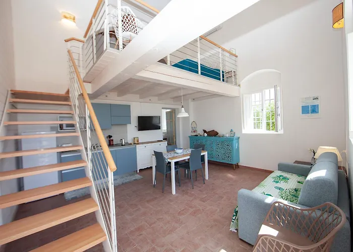 Le Api בית הארחה