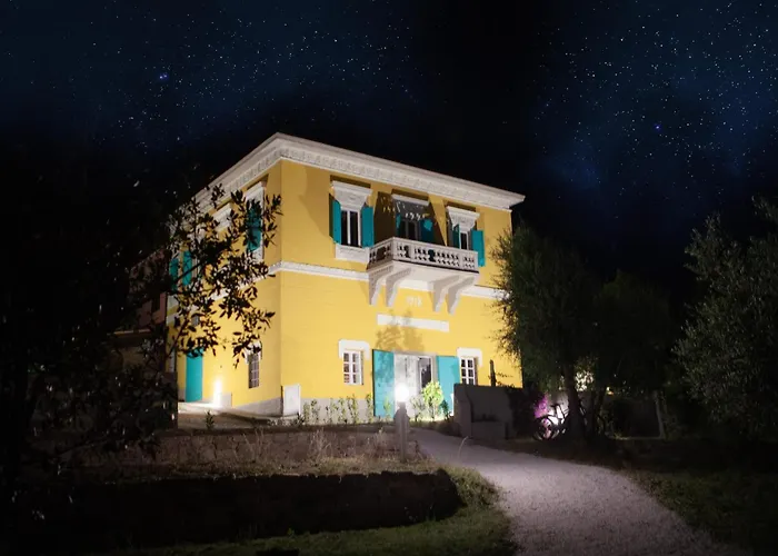 Le Api בית הארחה מרינה די קמפו