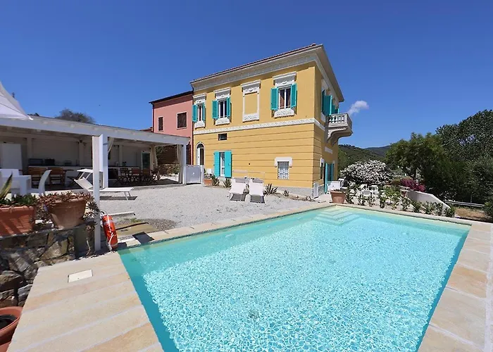 Le Api מרינה די קמפו