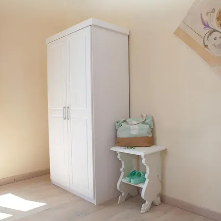 Le Api Pensión Marina di Campo